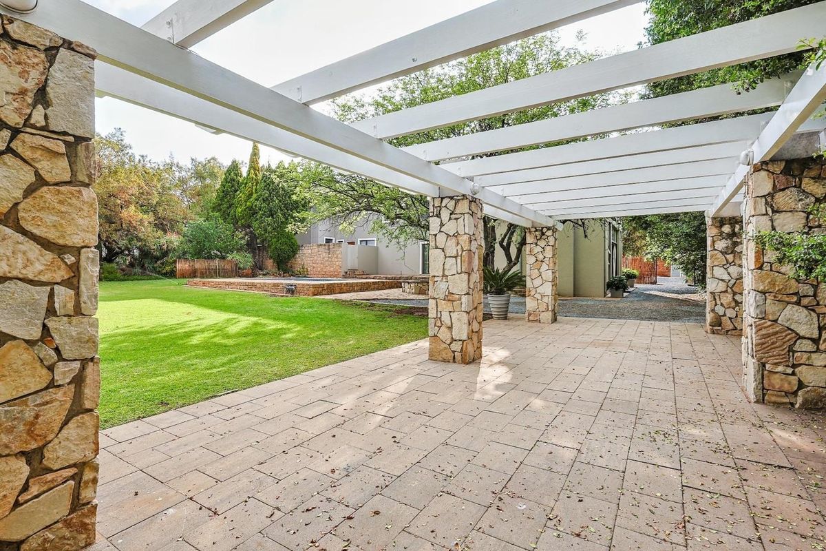 Step into a world of comfort and nostalgia - Photo 4