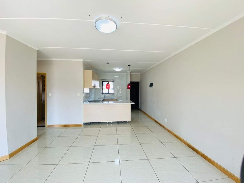 A Luxurious 2 Bed Apartment for Sale in Summerset - Photo 10