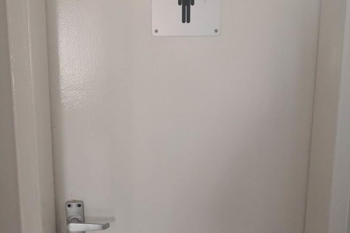 OFFICE BUILDING - FOR SALE - CBD - Photo 3