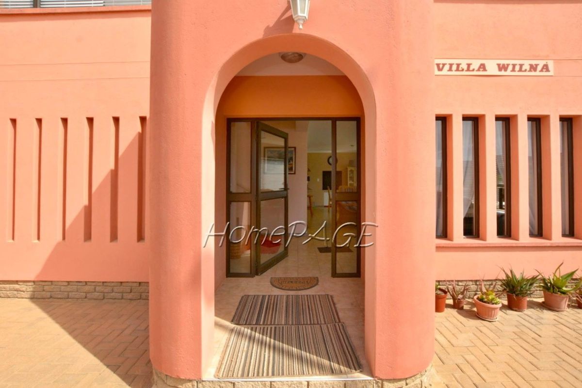 Ext 10, Henties Bay:  Airy Corner Home with LOTS OF LIGHT is for sale - Photo 4