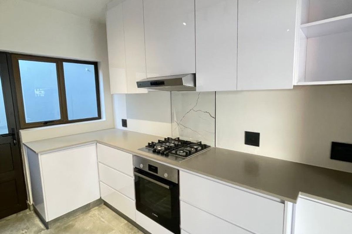 Hendra Estates - Exquisite Pet friendly 3 Bedroom Townhouse for Sale!! - Photo 5