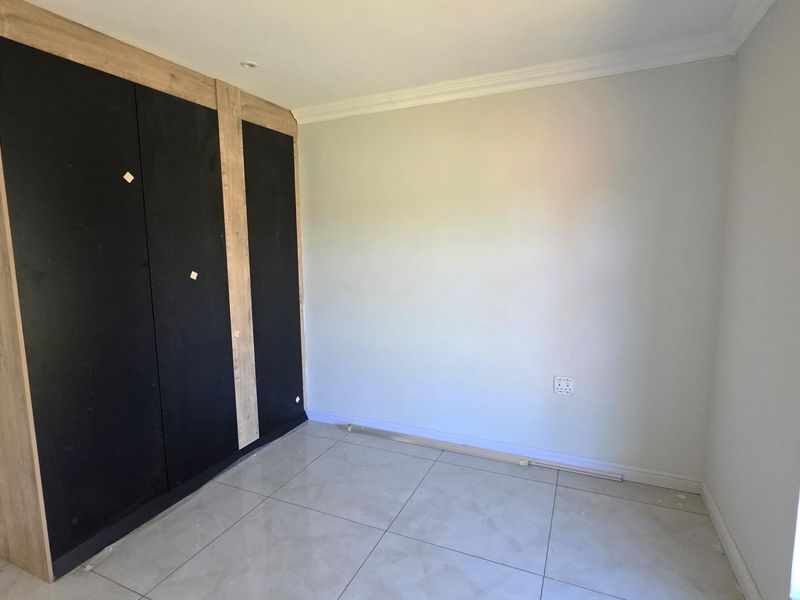 3 Bedroom Family Home To Rent Estate d Afrique  R 22 000pm - Photo 7