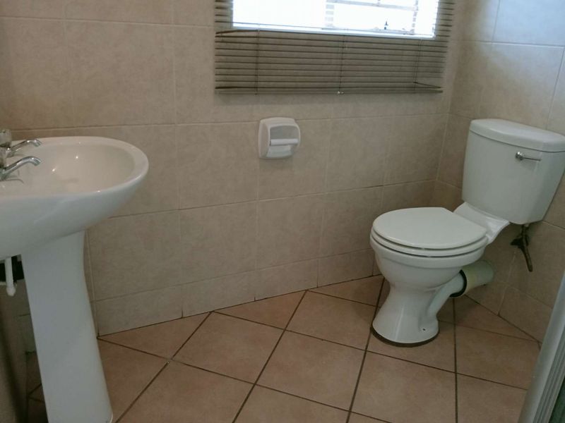 Spacious Top Corner Unit For Sale - Photo 7