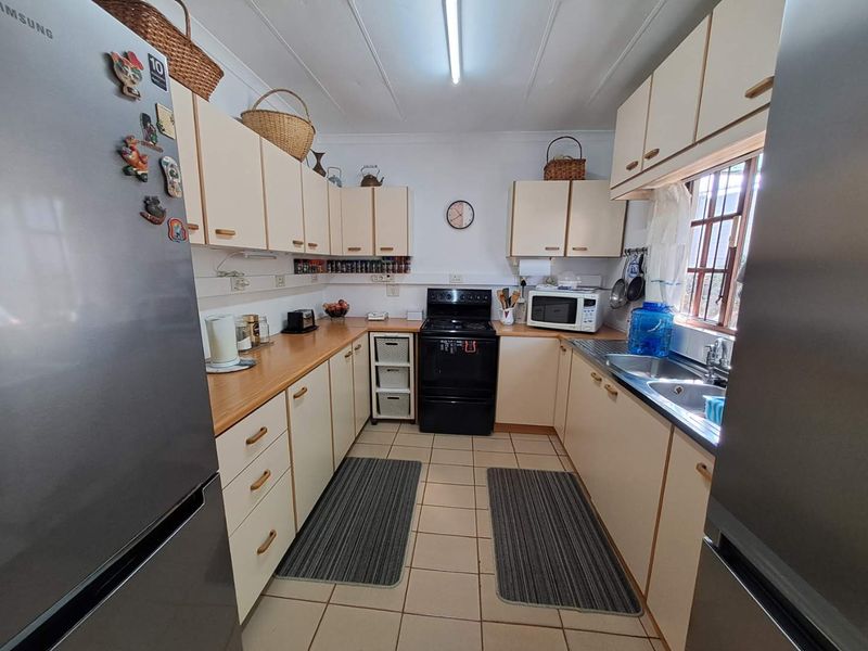 3 Bedroom Townhouse For Sale in Malvern - Photo 5