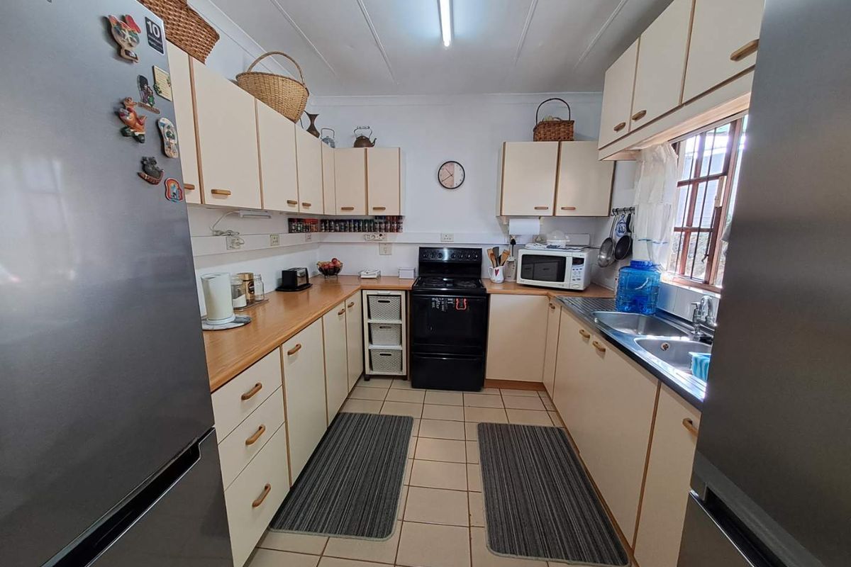 3 Bedroom Townhouse For Sale in Malvern - Photo 5