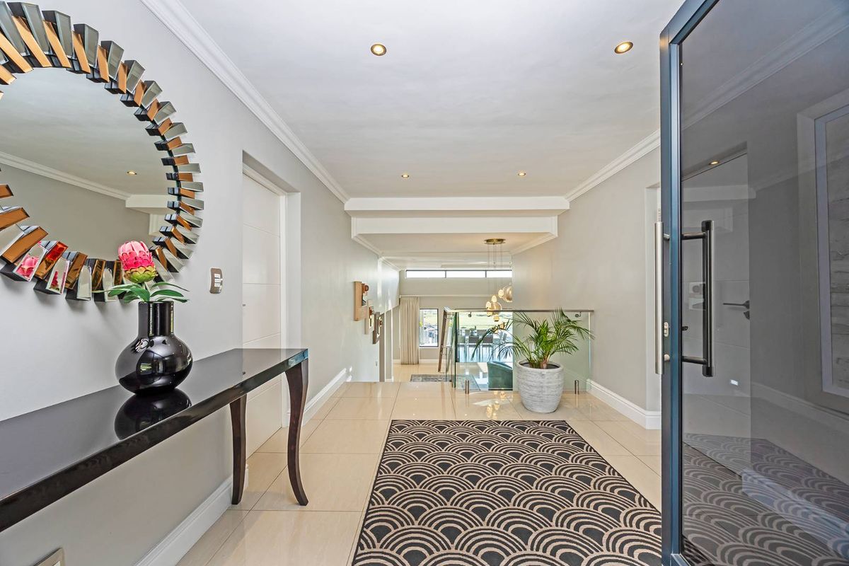 Baronetcy’s Ultimate Masterpiece – Live the Views You’ve Only Imagined - Photo 2