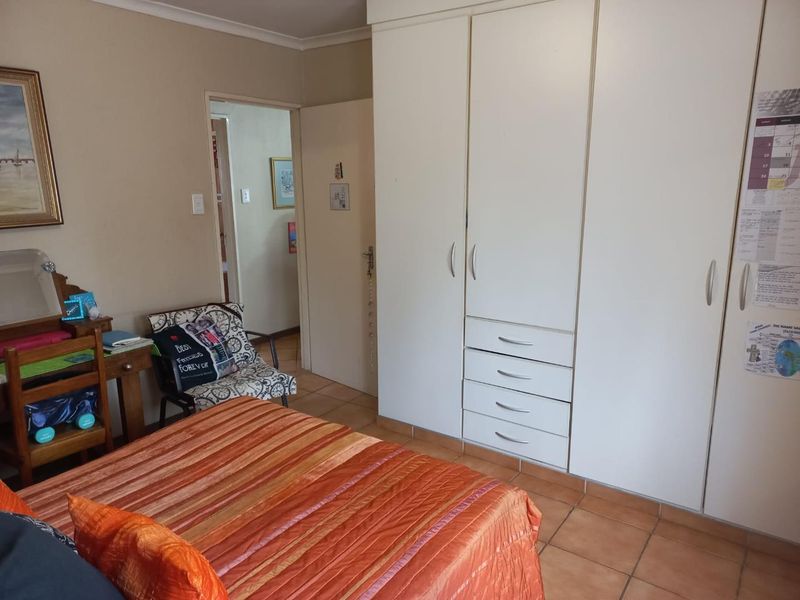 Cozy 2 bedroom unit, with one carport, available from 1 Aug - Photo 6