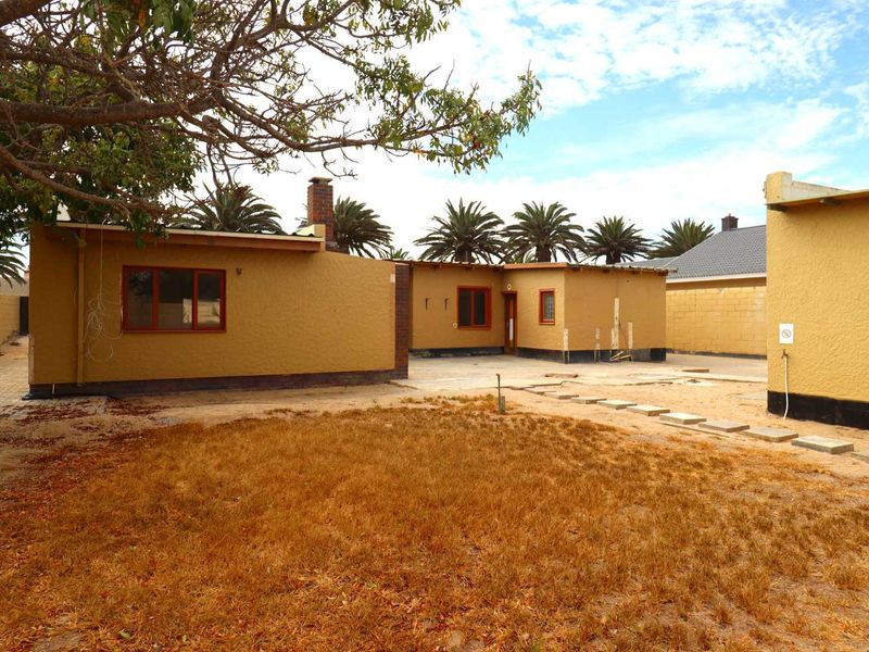 Prime Renovation Opportunity in Swakopmund – Unbeatable Location - Photo 9