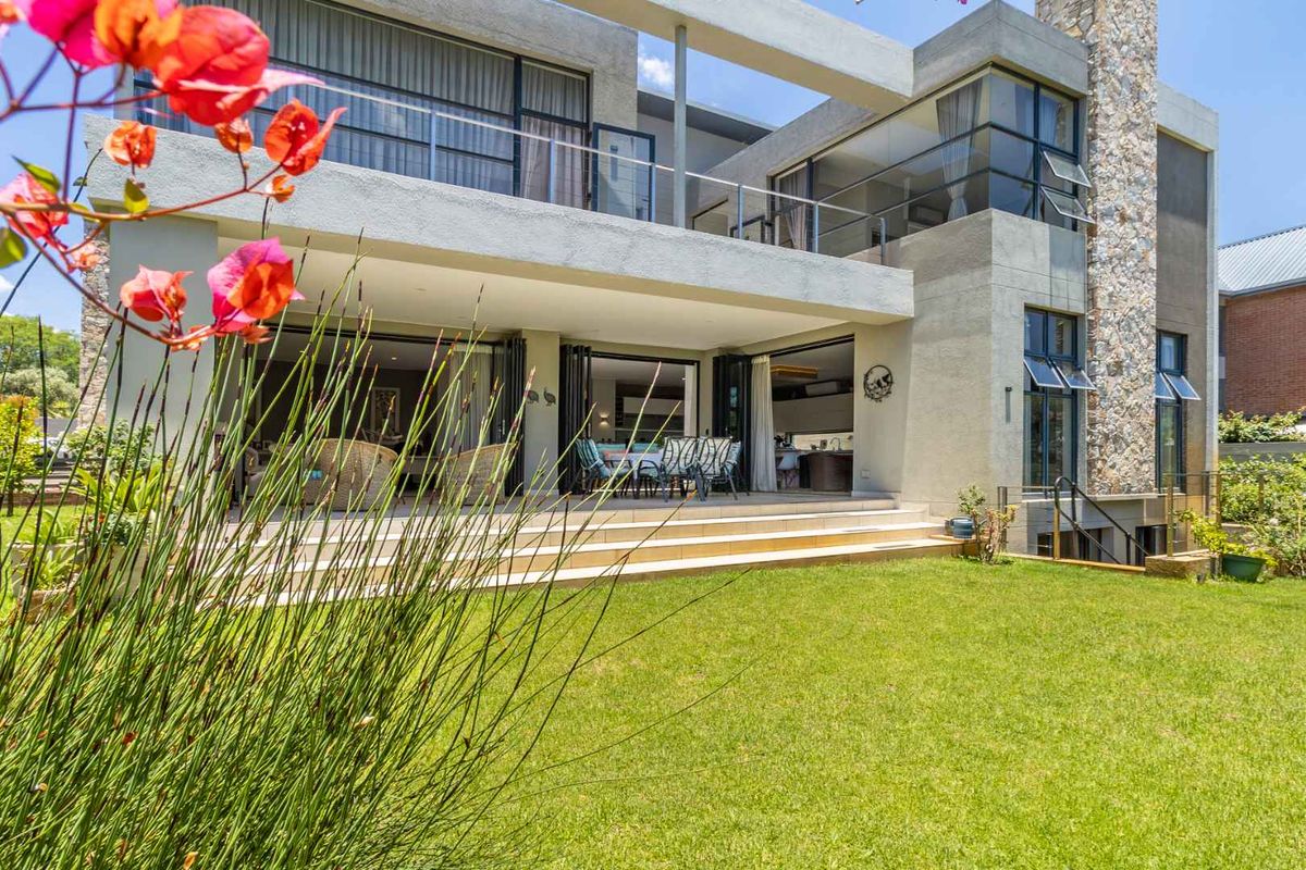 A prime positioned family home - Photo 2