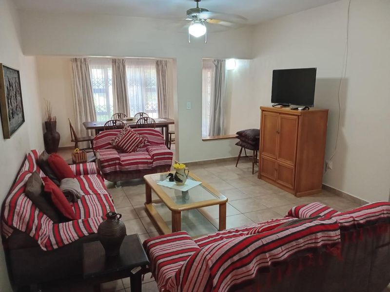 Comfortable 3-Bedroom Rental with Pool in Richards Bay Central. - Photo 3