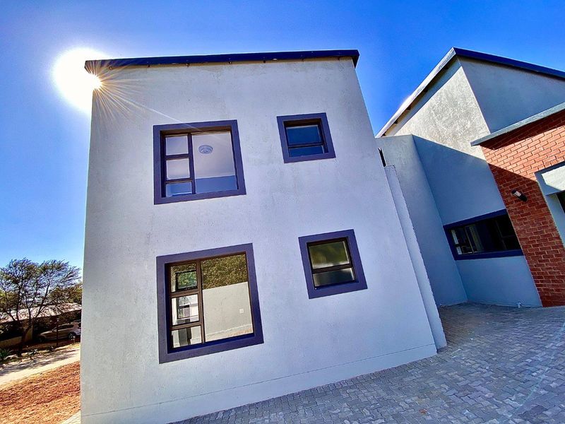 Epitome of luxury living. - Photo 3