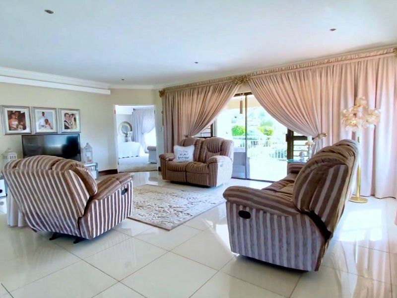 Oozing with |Luxury and Class - Photo 6