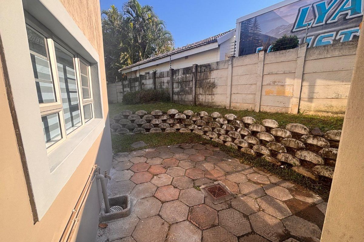 3 Bedroom Unit for Rent in Prime Malvern !! - Photo 5