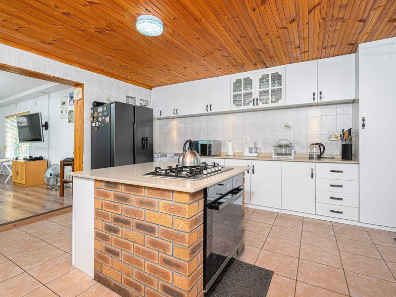 Comfortable 3 bedroomed home in Ottery - Photo 7