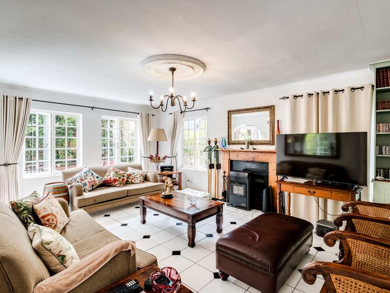 Lived in and loved dearly! - Photo 5