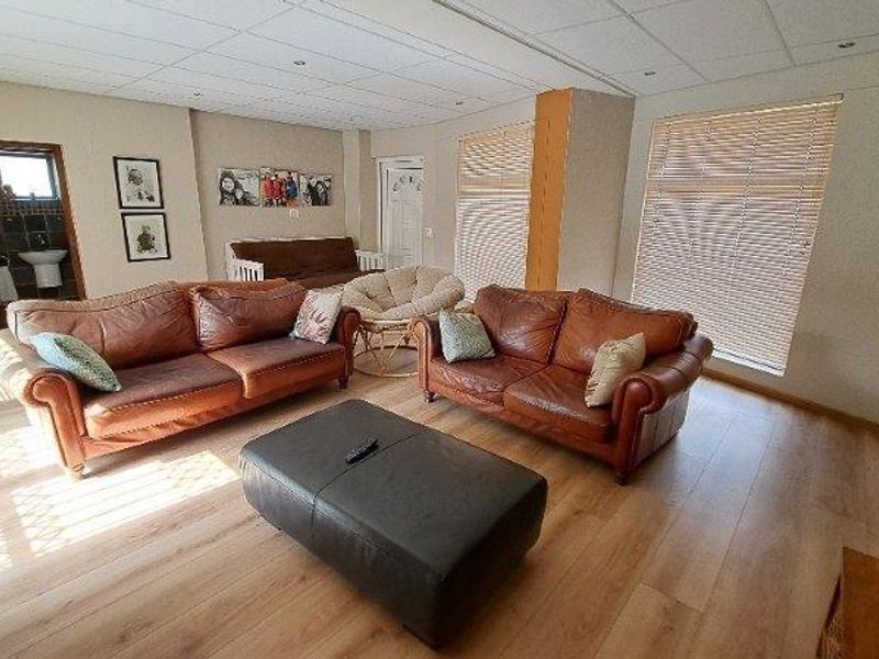 Exclusive living on " Walvis Bay's millionaires mile" - Photo 7