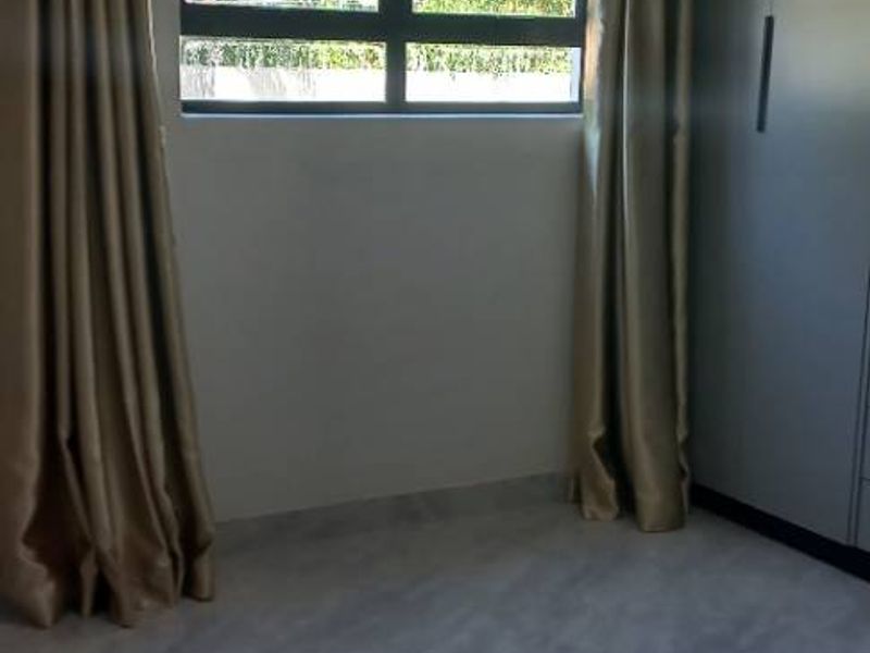 3 x 2 Bedroom with Beautiful views for Rent - Photo 6