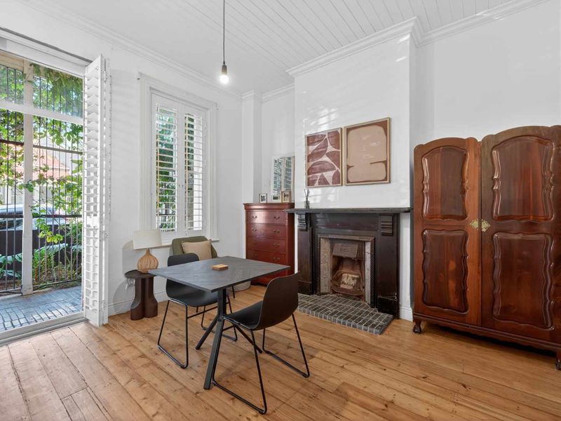 Victorian Charm Meets Strong Returns in Woodstock - Photo 3
