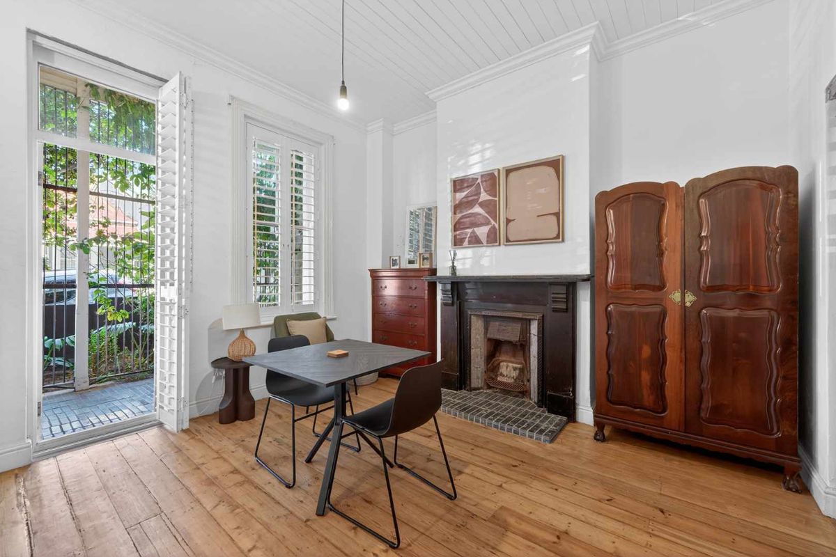 Victorian Charm Meets Strong Returns in Woodstock - Photo 3