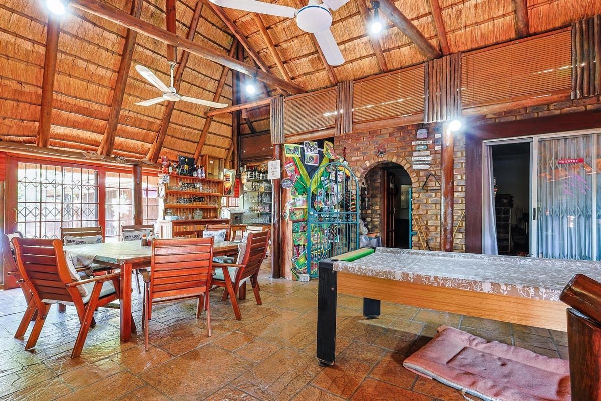 Spacious Family Home with Flatlet - Photo 5