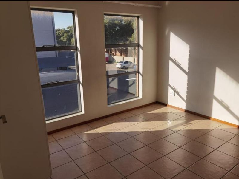 2 Bedroom Apartment - Photo 6