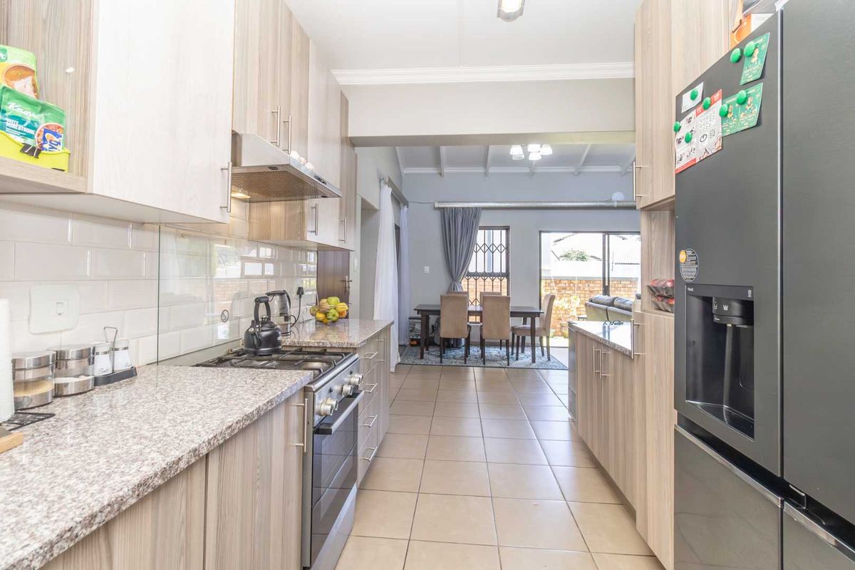 Warning: One viewing and you’re moving in! - Photo 5