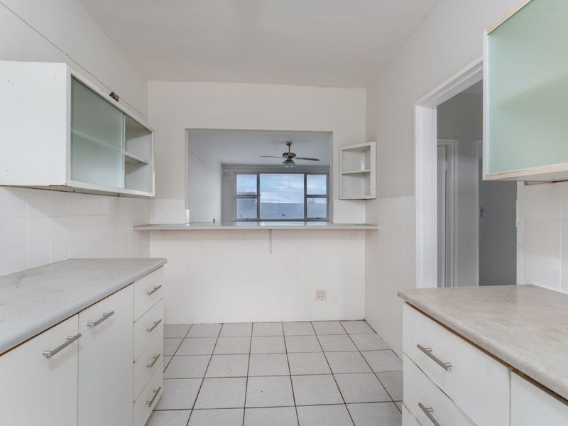 Sunny Apartment in the Heart of Fish Hoek – An Investor's Opportunity - Photo 6