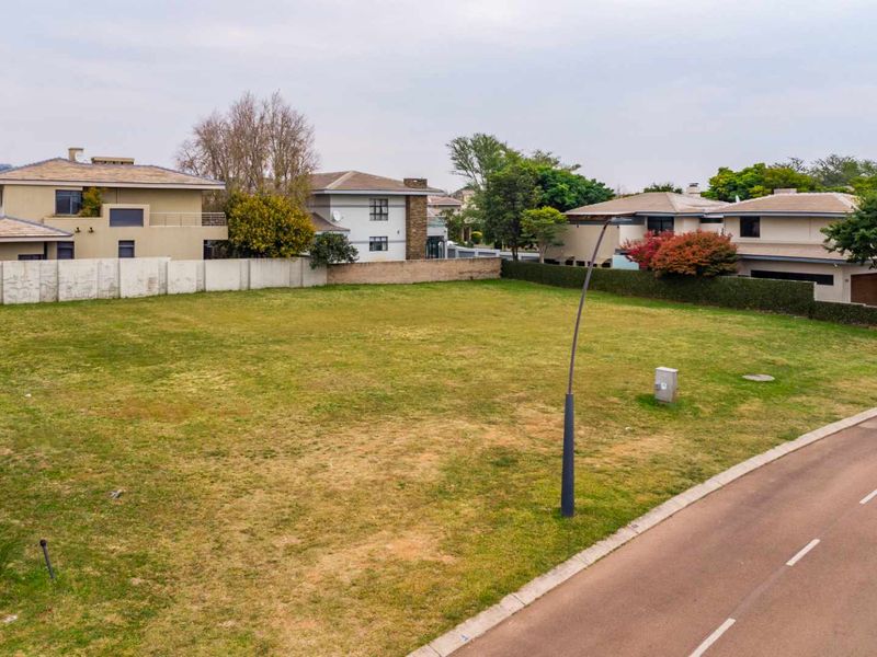 Vacant Stand for Sale in Lombardy Estate – Build Your Dream Home - Photo 1