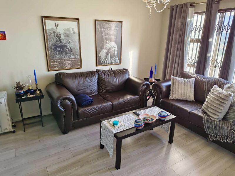 Stylish 2-bedroom townhouse to rent in Carmen Villas - Photo 5