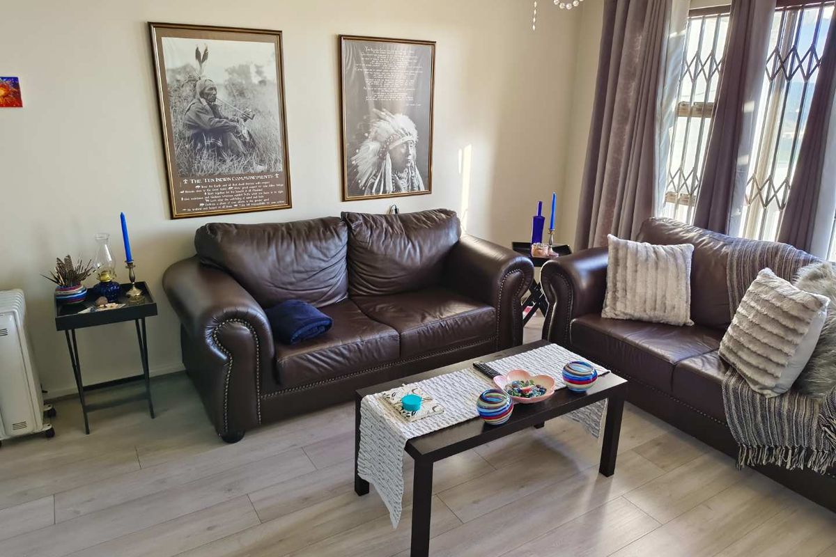 Stylish 2-bedroom townhouse to rent in Carmen Villas - Photo 5