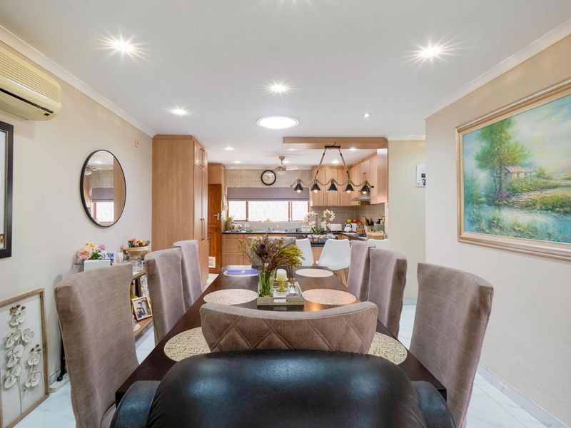 Modern pet friendly simplex - Photo 5