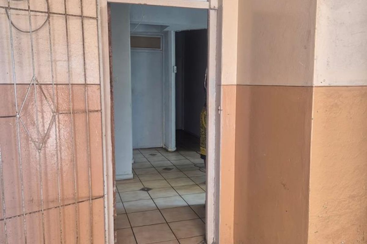 2 bedroom apartment prime investment opportunity - Photo 2