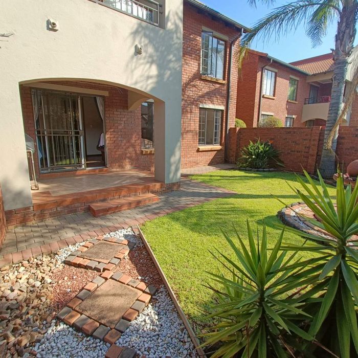 Property #2166370, Townhouse Pending Sale in Eco Park