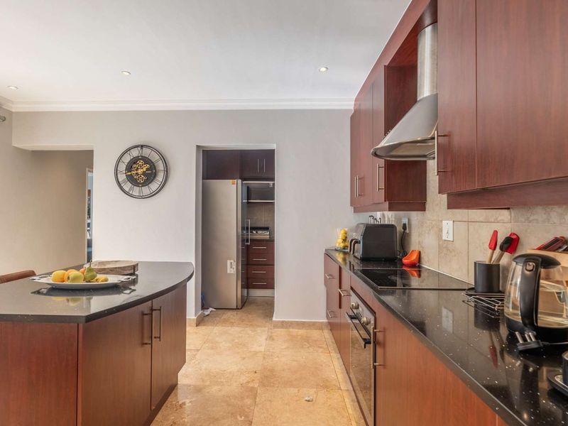 5 Bedroom House To Let In Big Bay - Photo 3