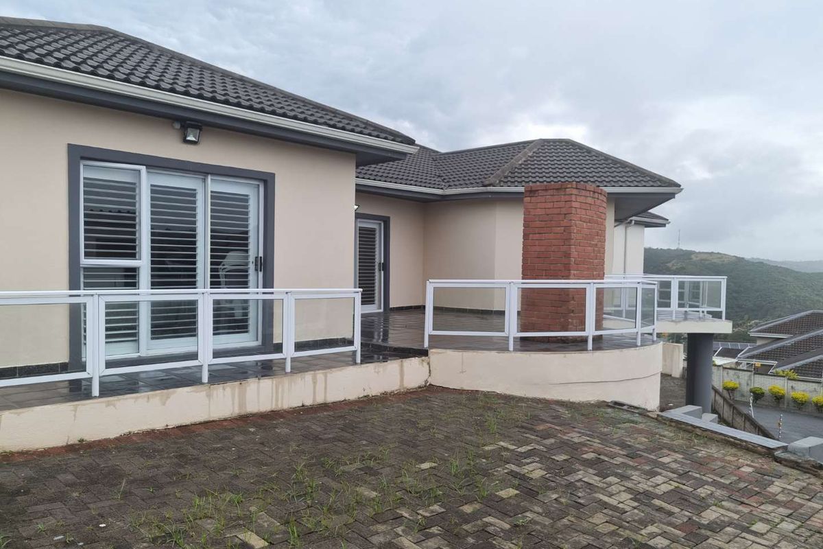 Exclusive Residence! - Photo 2