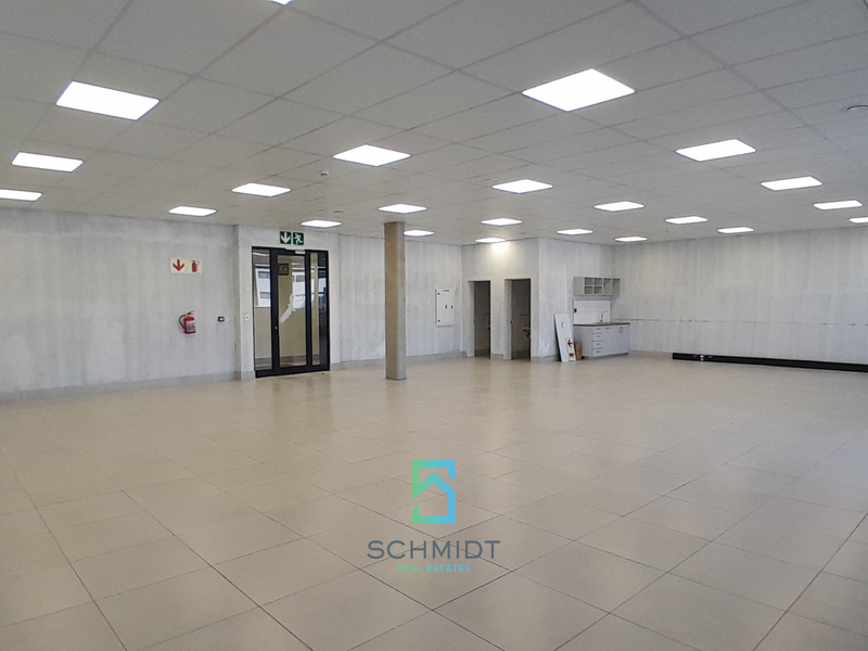 Prime Office/Medical Space in Hilltop Village – 176m2 for Rent - Photo 2