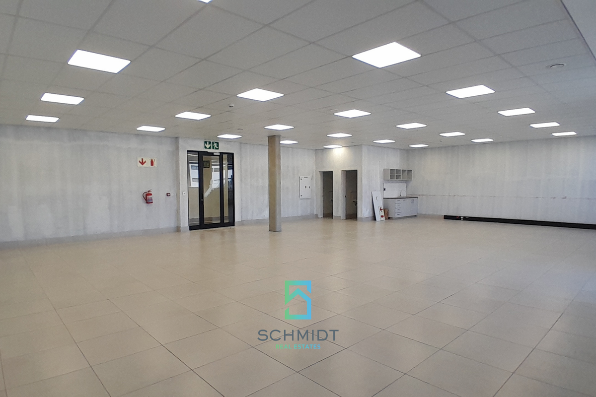 Prime Office/Medical Space in Hilltop Village – 176m2 for Rent - Photo 2