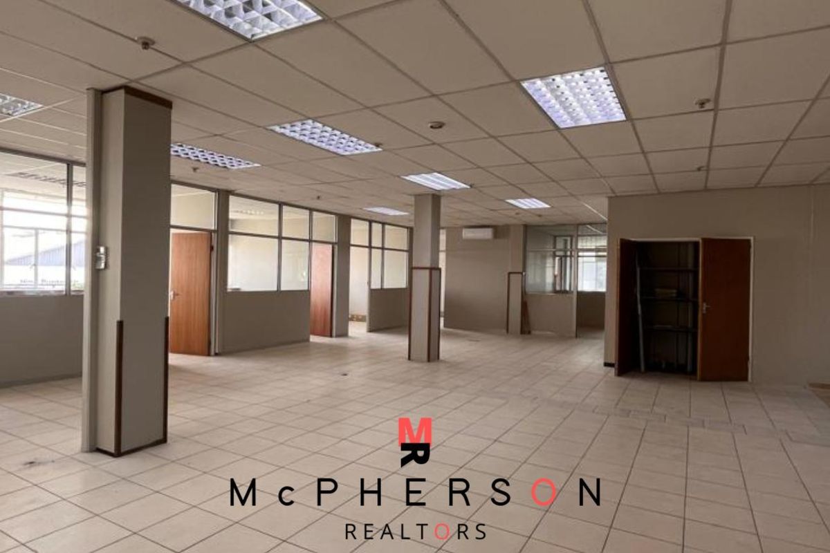 Large Office Space To Let - Photo 2