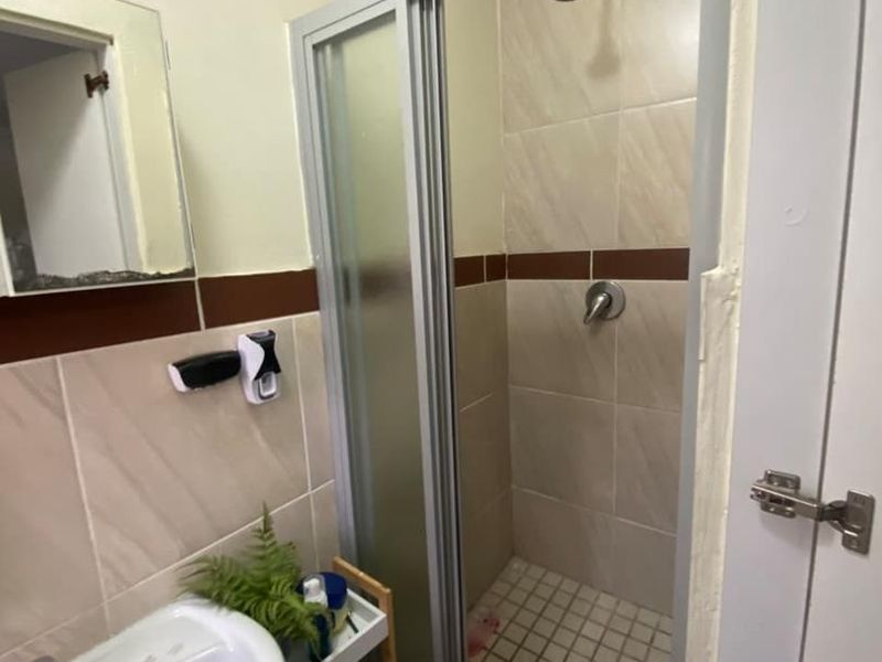 Lock-Up-And-Go 2 Bed 2 Bath in  Groblerpark - Photo 10