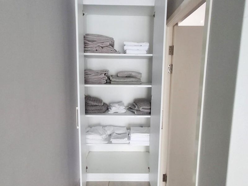 3 BED 2.5 BATH FULLY FURNISHED TOWNHOUSE OAKLANDS - Photo 10