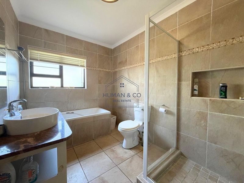 Ideal Starter Home in Fairway Estate - Photo 8