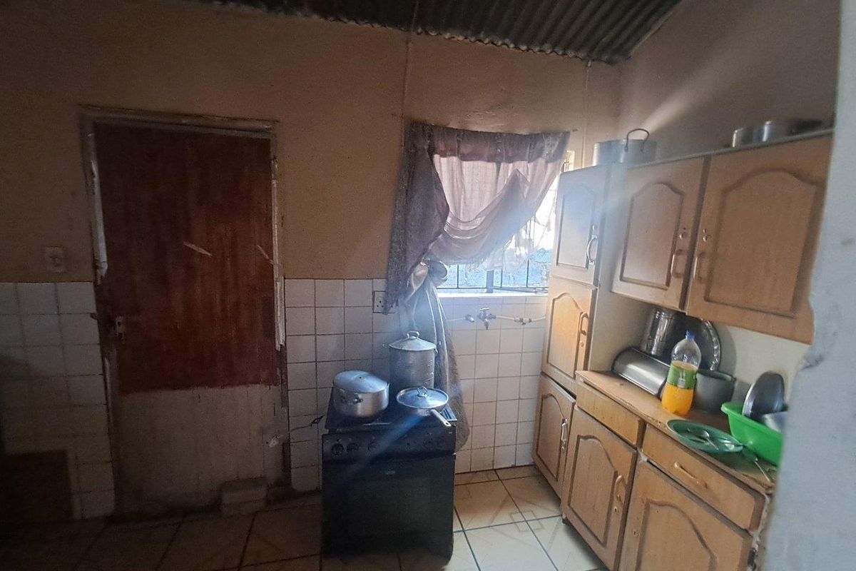 2 Bedroom House In Ivory Park - Photo 2