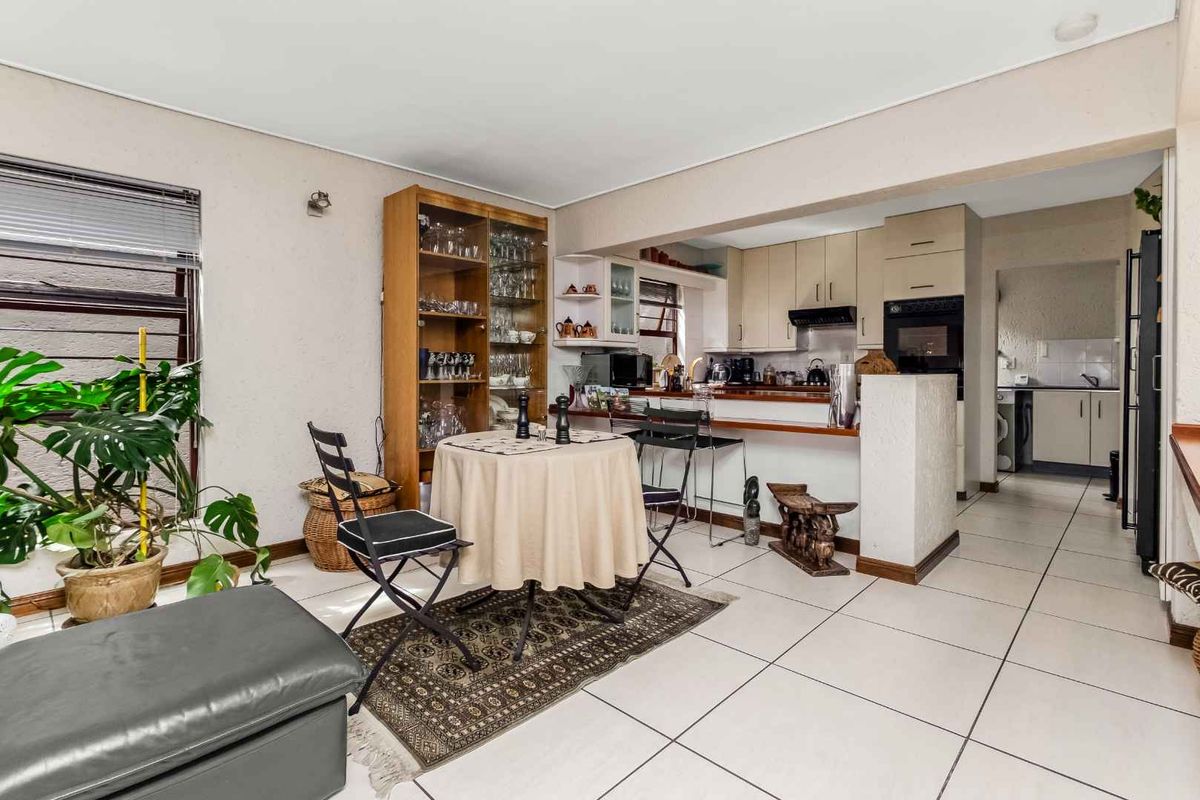 NORTH-FACING, SUNNY LOCK-UP AND GO FOR RENT IN FOURWAYS GARDENS - Photo 5