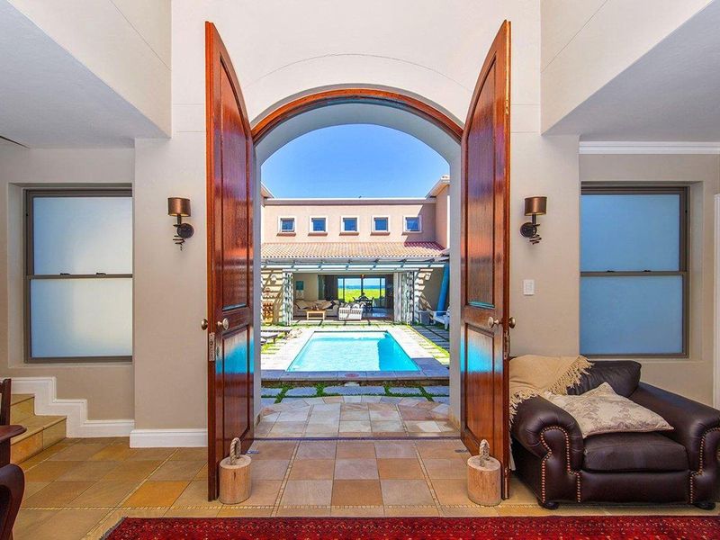 Sensational and stylish ocean facing villa del sur - Photo 10