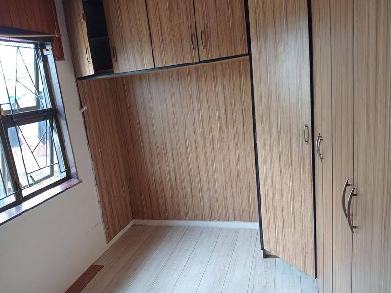 Discover comfortable and modern living in this well-maintained 2-bedroom home, perfectly designed for convenience and easy everyday living. - Photo 6