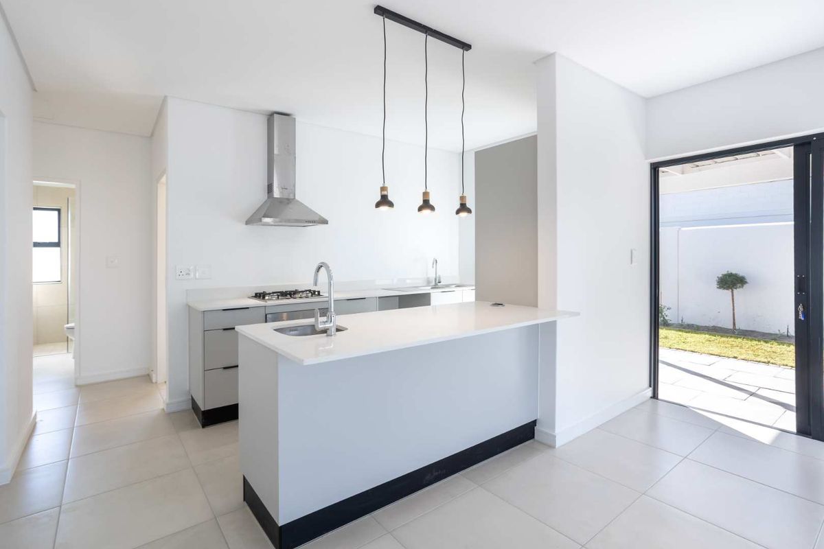 Paarl Valleij Lifestyle Estate & Farm Two-Bedroom Bespoke Home - Photo 2