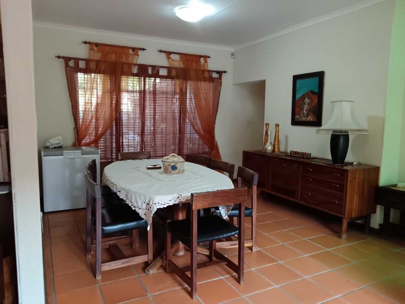 A Gem in the heart of Karenpark, a must see. - Photo 10