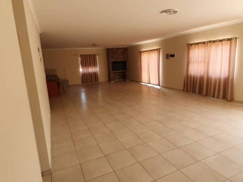 FOR SALE- 3 BEDROOM HOUSE IN ARANDIS, NAMIBIA - Photo 4