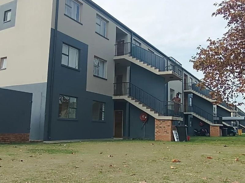 Your New Beginning: 2-Bed Apartment in Meadowlands - Photo 8