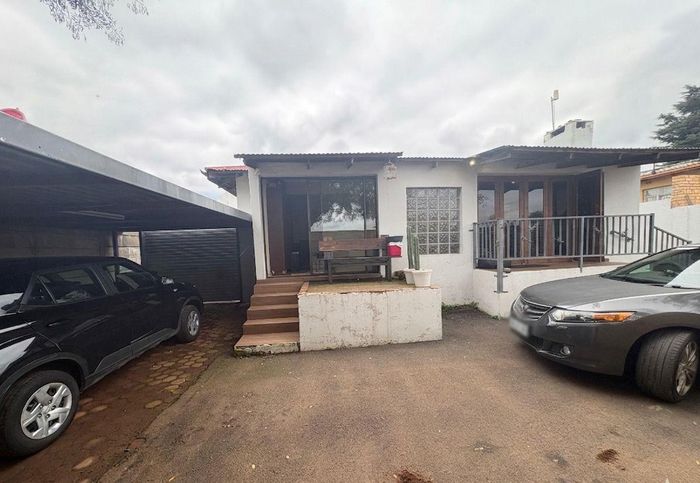 Property #2486585, House For Sale in Sophiatown